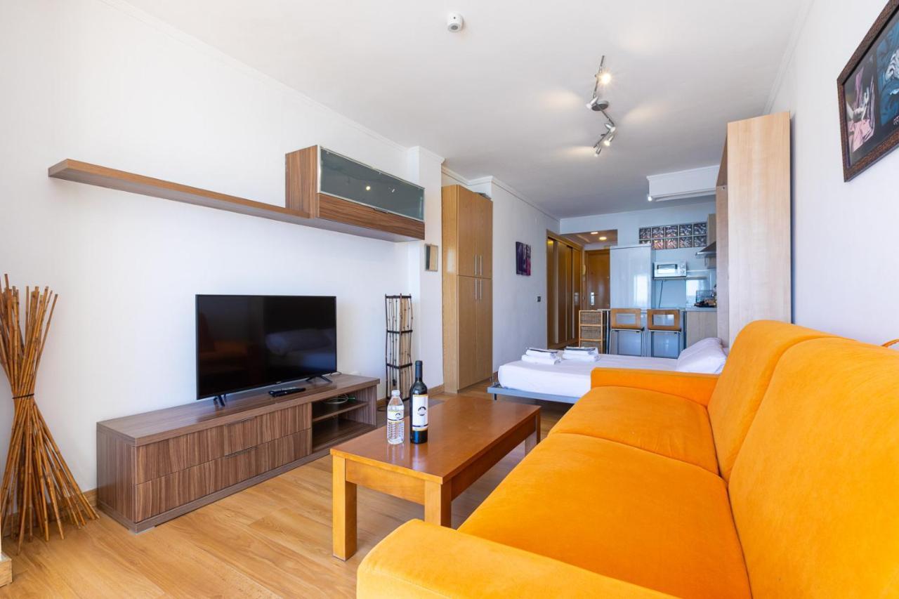 Apartamento El Velero Primera Linea Playa Apartment Torremolinos Exterior photo