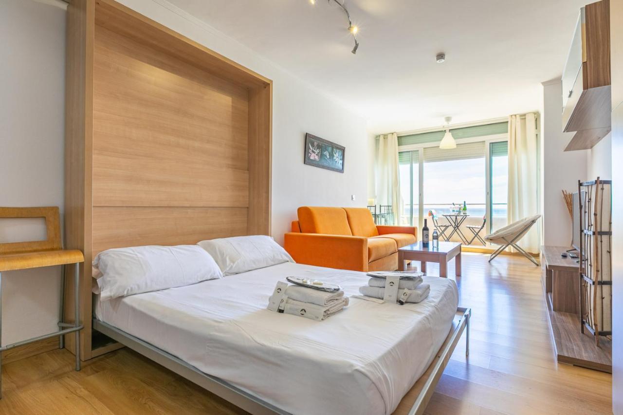 Apartamento El Velero Primera Linea Playa Apartment Torremolinos Exterior photo