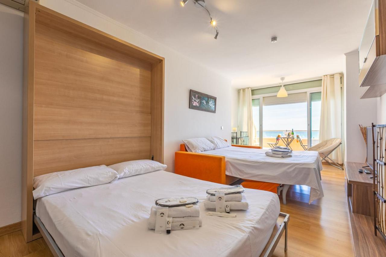 Apartamento El Velero Primera Linea Playa Apartment Torremolinos Exterior photo