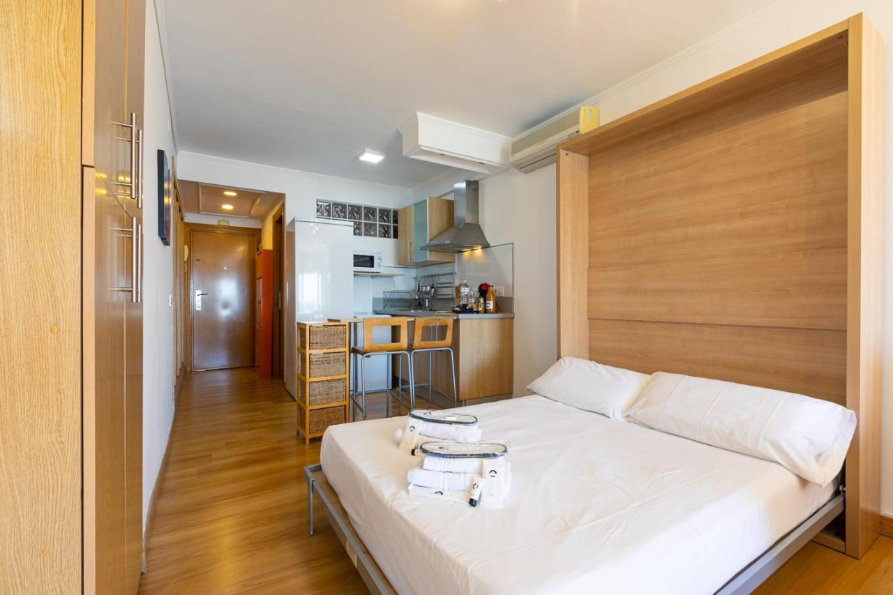 Apartamento El Velero Primera Linea Playa Apartment Torremolinos Exterior photo