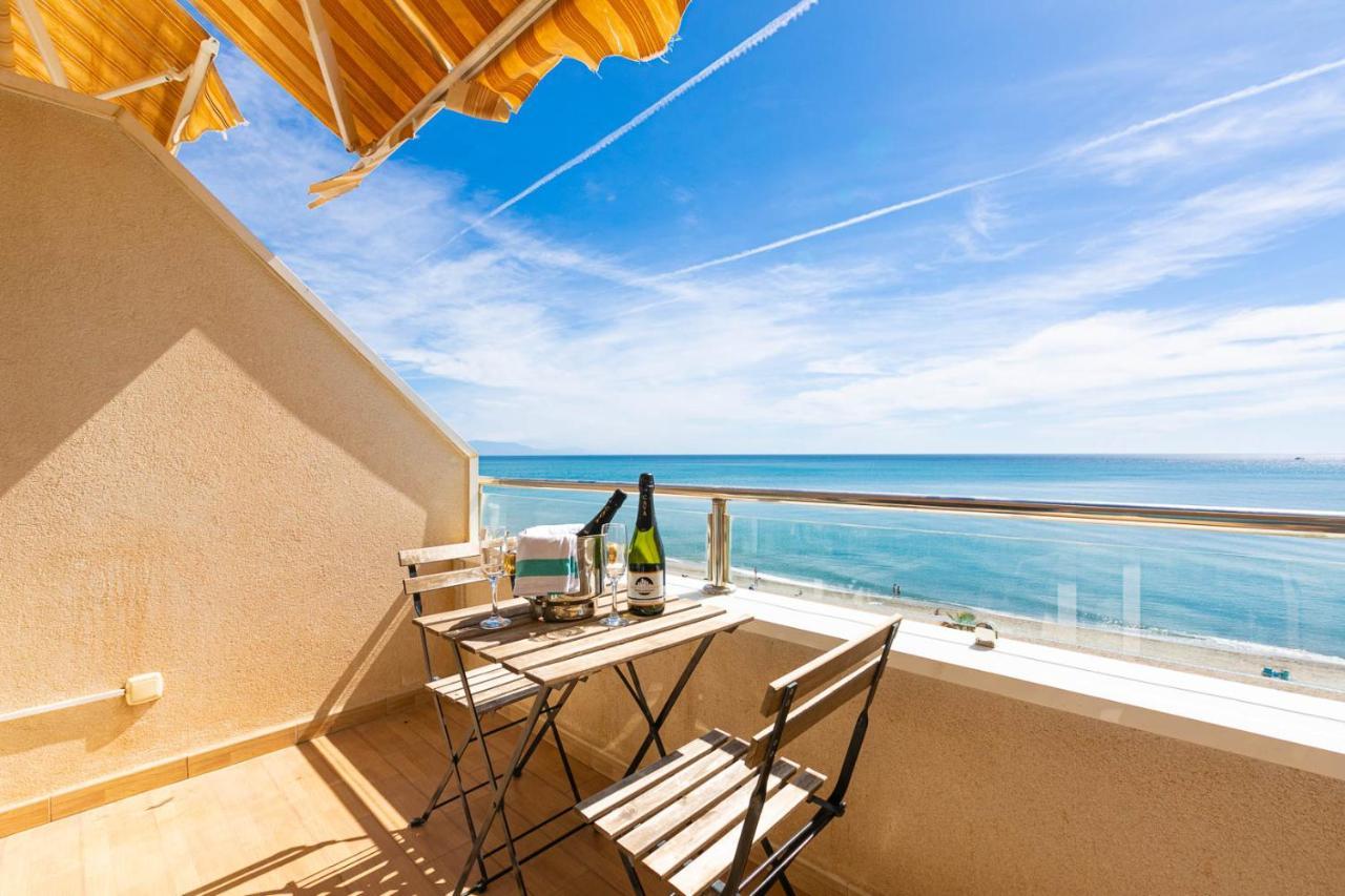 Apartamento El Velero Primera Linea Playa Apartment Torremolinos Exterior photo