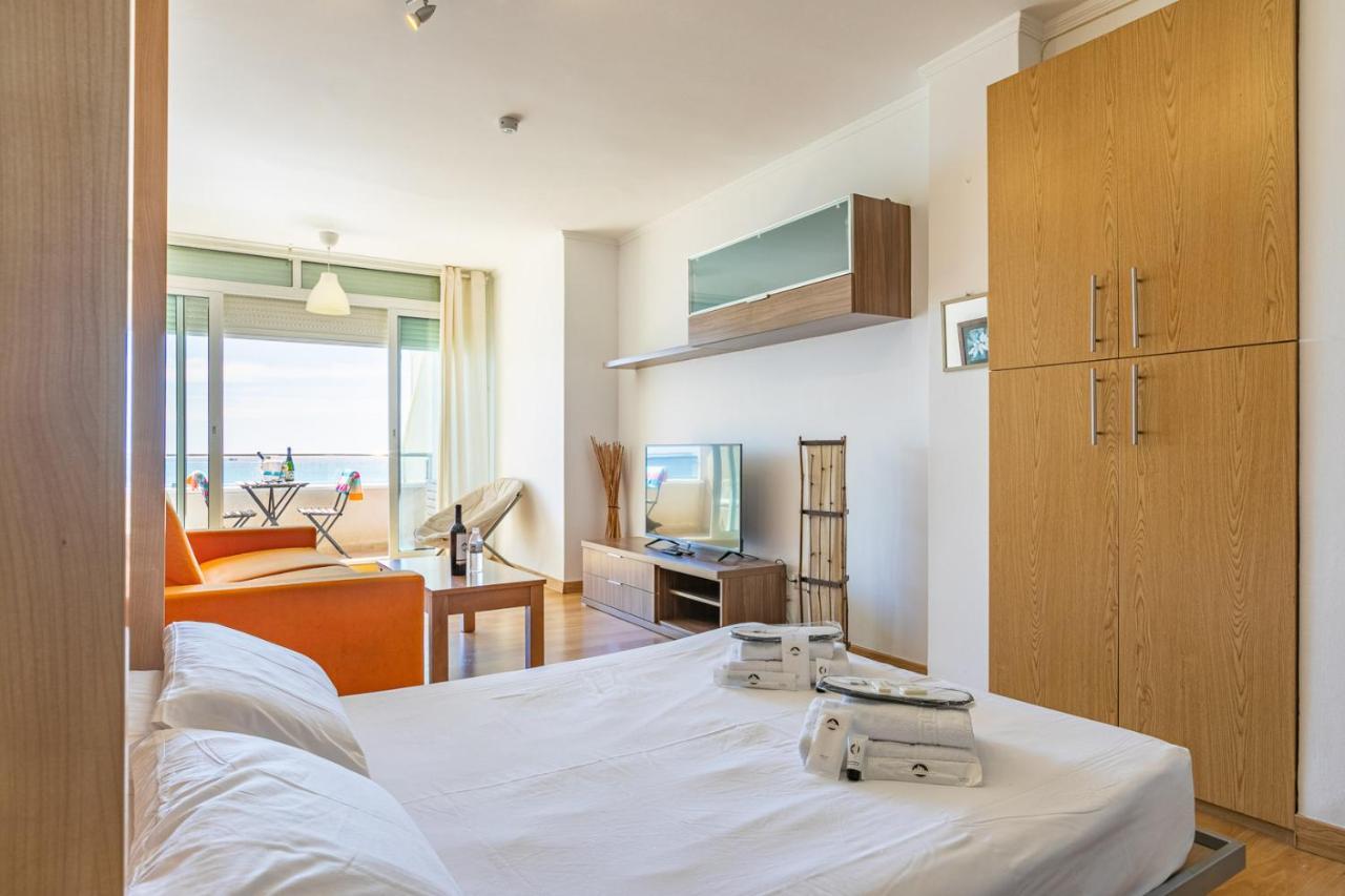 Apartamento El Velero Primera Linea Playa Apartment Torremolinos Exterior photo